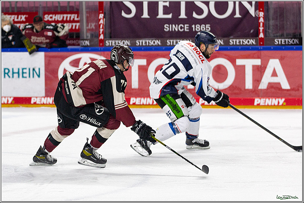 PENNY DEL;  Koelner Haie - Straubing Tigers; Koeln, 14.04.2021